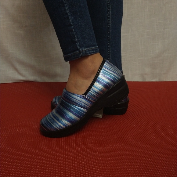 Marble blue clogs work nurse slip on shoes size 8 - Picture 2 of 16